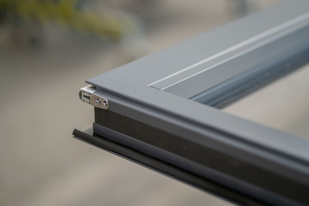 Aluminum Frame Glass