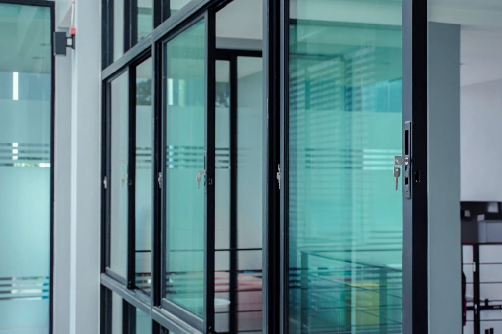 Aluminum & glass small window