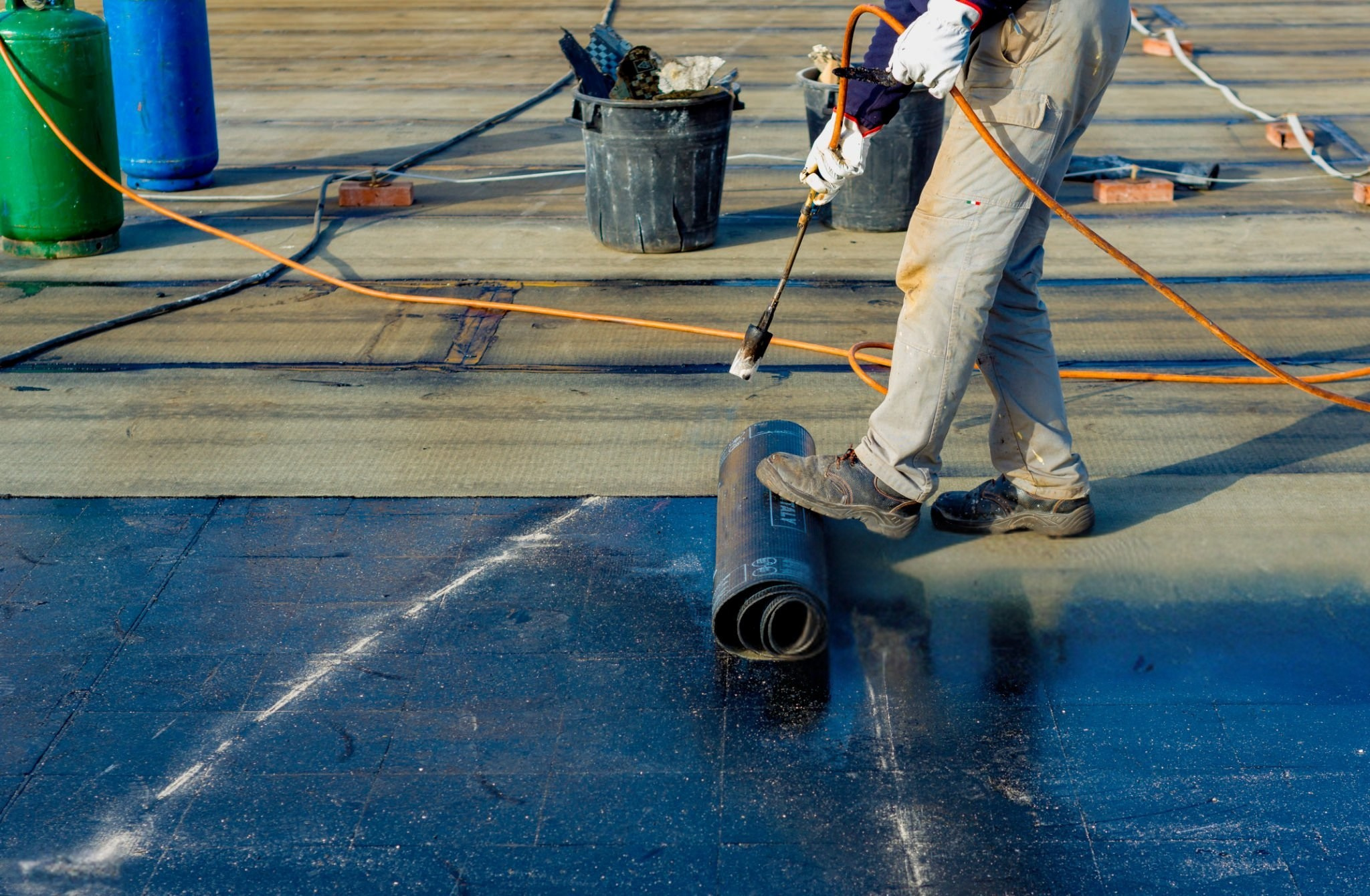 Waterproofing solution for warehouses roof